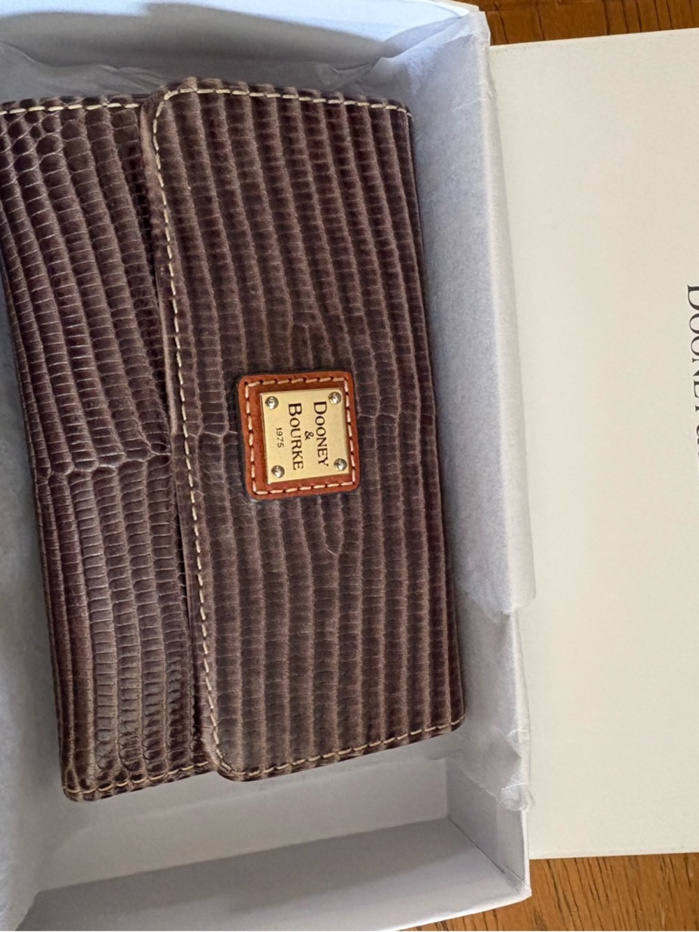 Dooney & Bourke Leather Lizard Embossed Wallet with box GUC